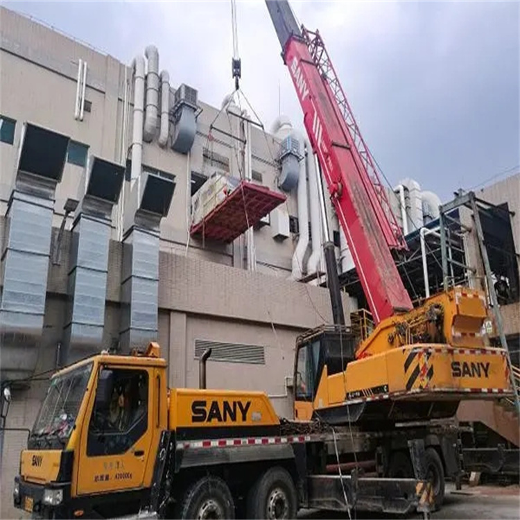 巴塘租赁大型汽车吊，助力工程项目高效进行