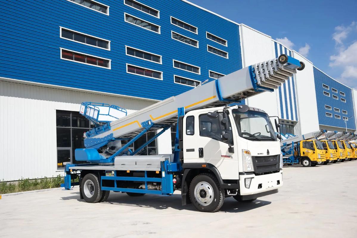 巴塘出租云梯车高空作业车 建筑垃圾搬运